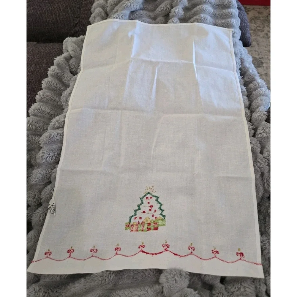 Embroidered Christmas Tree Tea Towel New